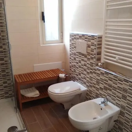 Lovely アパート コモ